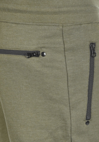 !Solid Regular Sweatshorts 'Taras' in Grün