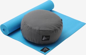 YOGISTAR.COM Mat in Blue: front