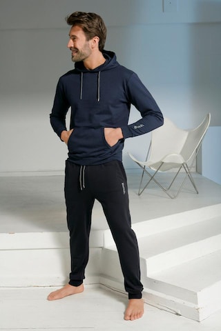 BENCH Sweatshirt in Blau