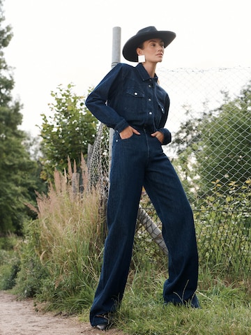 Denim Cowgirl Look by RÆRE