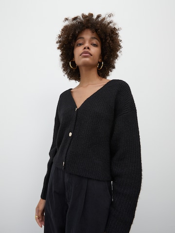EDITED Knit Cardigan 'Ronja' in Black: front