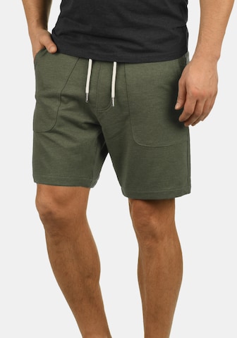 BLEND Regular Sweatshorts 'Mulker' in Grün: predná strana