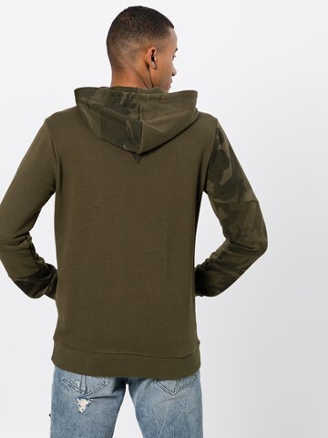 Sweat-shirt Urban Classics en vert : derrière