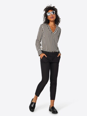 Coupe slim Pantalon à plis s.Oliver en noir