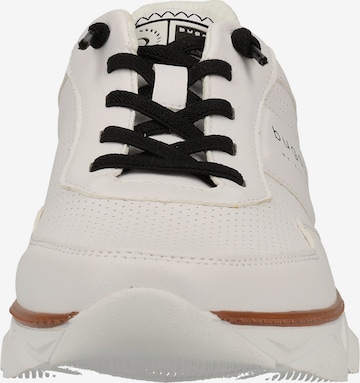 Sneaker bassa di bugatti in bianco