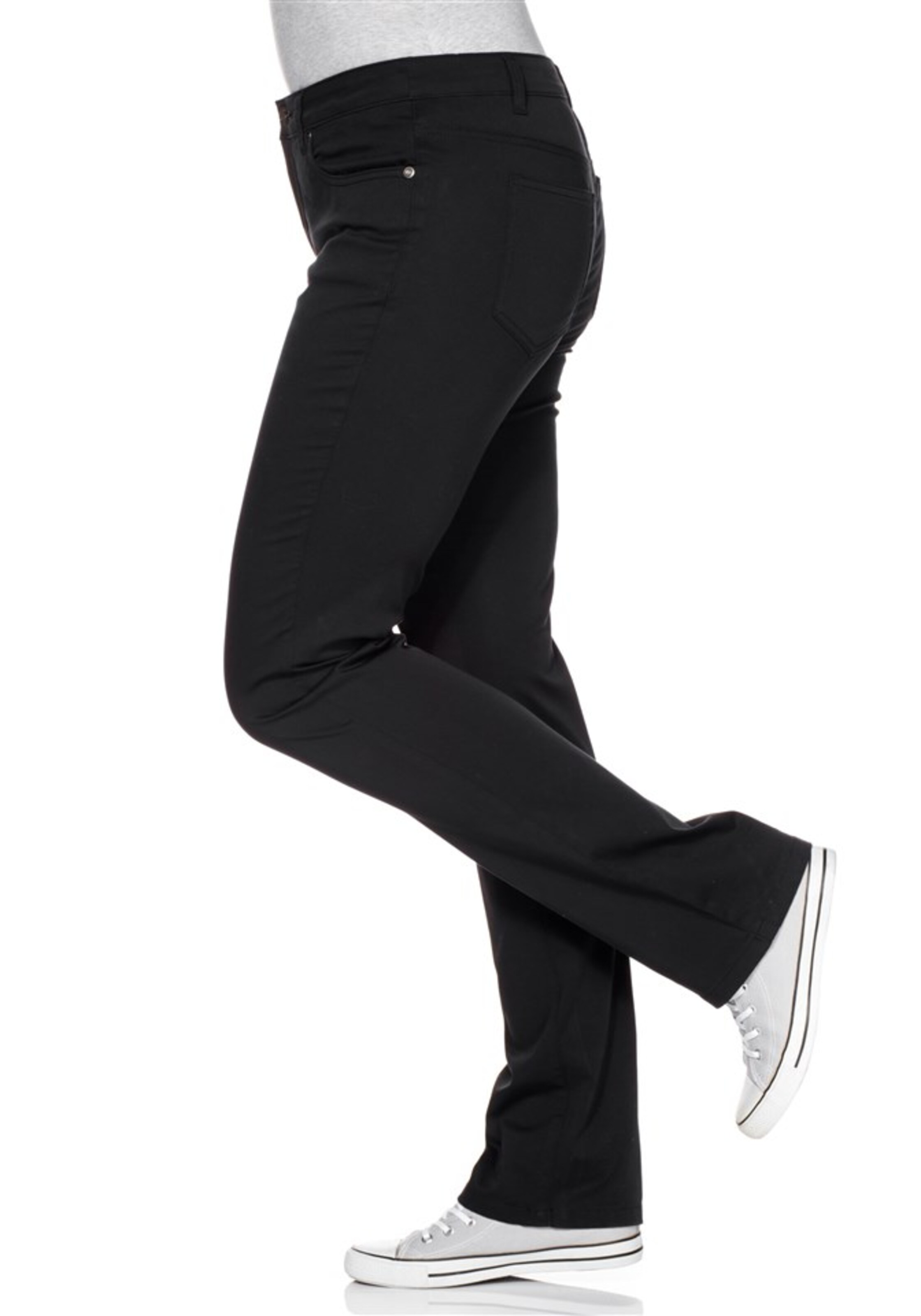 SHEEGO Regular Housut värissä musta