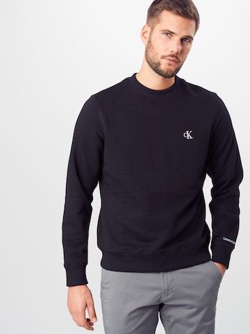 Calvin Klein Jeans Sweatshirt 'Essential' in Schwarz: predná strana