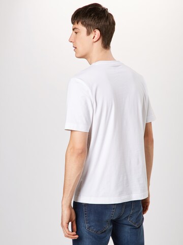 Coupe regular T-Shirt 'Chup' BOSS en blanc : derrière