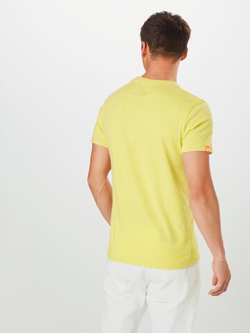 Coupe regular T-Shirt Superdry en jaune