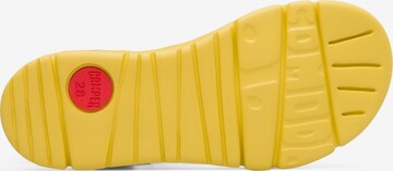 Chaussures ouvertes 'Oruga' CAMPER en jaune
