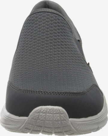 SKECHERS Slip-ons 'Equalizer' in Grijs