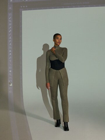 Comfy Corsage Set Look