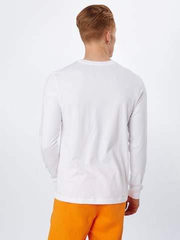 Nike Sportswear Shirt in White: back