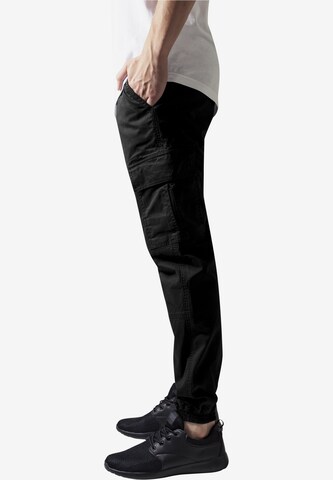 Urban Classics Tapered Cargobroek in Zwart