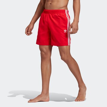 ADIDAS ORIGINALS Regular Zwemshorts in Rood: voorkant