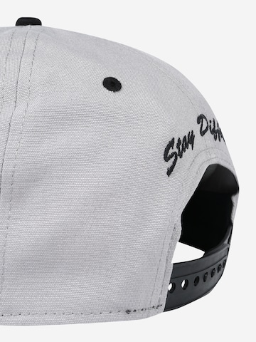 Casquette 'Daily Contra' Iriedaily en gris