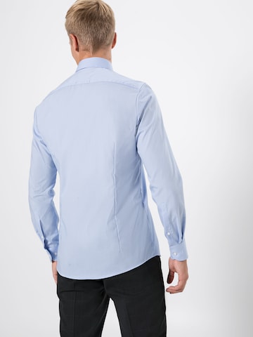 OLYMP Přiléhavý střih Společenská košile 'Level 5' – modrá