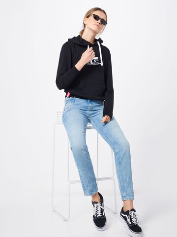 ALPHA INDUSTRIES Sweatshirt i svart