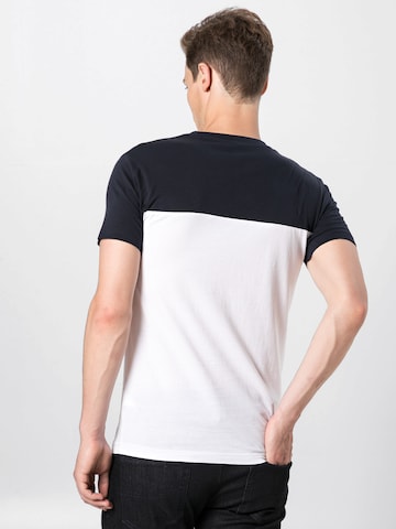 T-Shirt Urban Classics en blanc