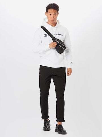 Champion Authentic Athletic Apparel Regular Fit Sweatshirt in Weiß