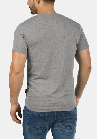 !Solid T-Shirt 'Thai' in Grau