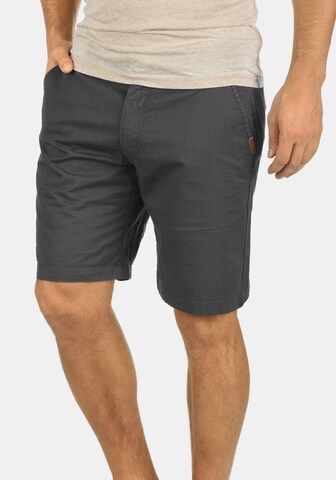 regular Pantaloni chino 'Thement' di !Solid in grigio: frontale