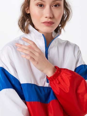 Veste mi-saison Urban Classics en blanc