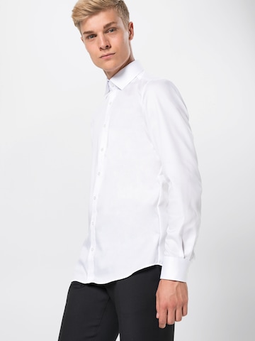 OLYMP - Slim Fit Camisa clássica 'Level 5' em branco