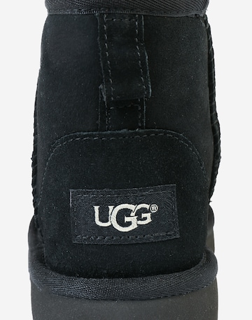 UGG Śniegowce 'Classic mini II' w kolorze czarny