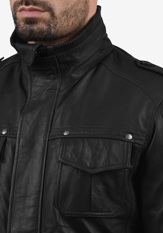 !Solid Between-Season Jacket 'Camash' in Black