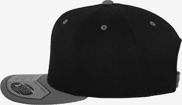 Flexfit Cap '110 Fitted' in Black