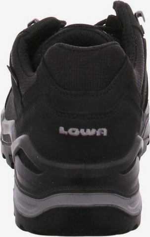 LOWA Outdoorschuhe in Schwarz