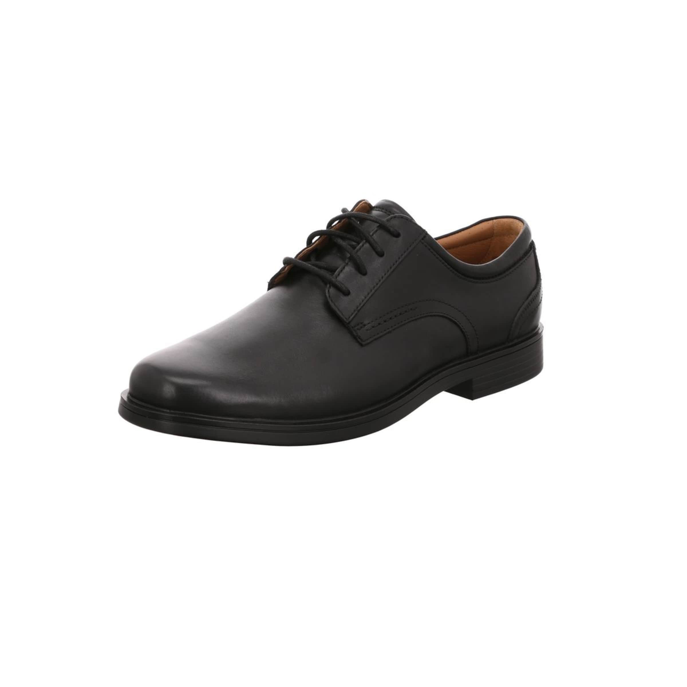 Scarpa stringata di CLARKS in nero: frontale