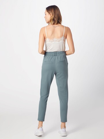 Coupe slim Pantalon à pince 'Poptrash' ONLY en vert : derrière