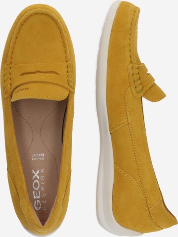 Mocassin 'D Yuki' GEOX en jaune