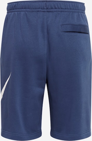 Regular Pantaloni 'Club' de la Nike Sportswear pe albastru