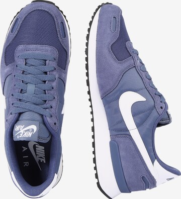 Nike Sportswear Sneakers laag 'Air Vortex' in Lila: zijkant