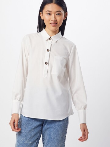 Freequent Blouse 'FQFLYNN-SH' in Wit: voorkant