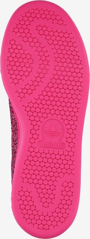 ADIDAS ORIGINALS - Sapatilhas baixas 'Stan Smith' em rosa: abaixo