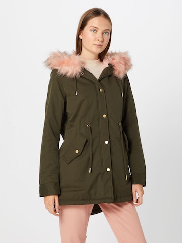 Urban Classics Winter Parka in Green: front