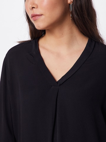 BRUUNS BAZAAR - Blusa en negro