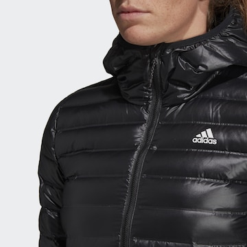 ADIDAS SPORTSWEAR Športová bunda 'Varilite' - Čierna