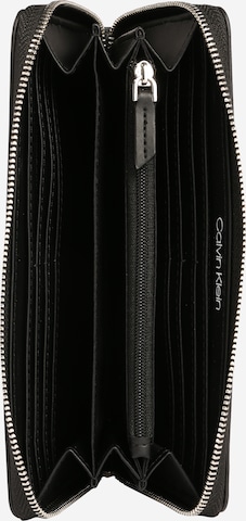 Calvin Klein Peněženka – černá