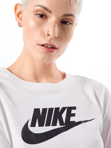 Nike Sportswear Μπλουζάκι σε λευκό