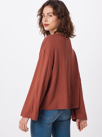 Sweat-shirt 'Genia' ABOUT YOU en marron : derrière