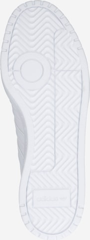 Baskets basses ADIDAS ORIGINALS en blanc