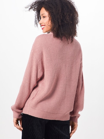 ABOUT YOU Sweater 'Emilia' in Pink: back