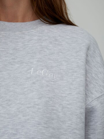 Sweat-shirt 'Rosa' LeGer by Lena Gercke en gris