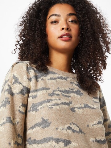 VILA Sweater in Beige