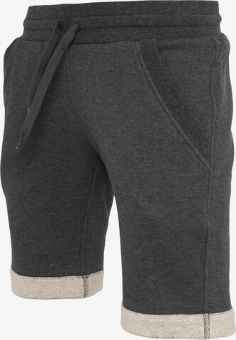 Urban Classics Regular Sweatshorts in Grau